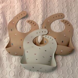 3 mushie bibs silicone pocket bib